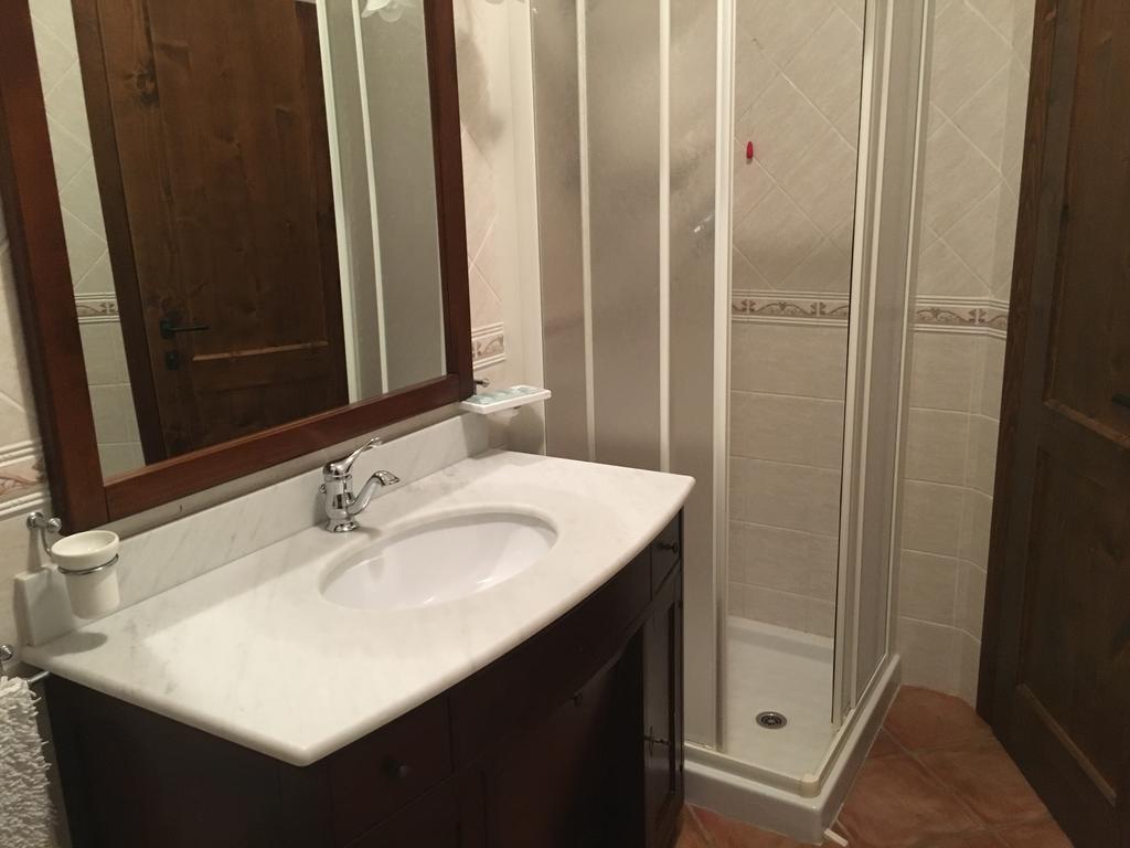 Appartamenti E Camere Il Poggio Di D'Angeli Lidia Auditore エクステリア 写真