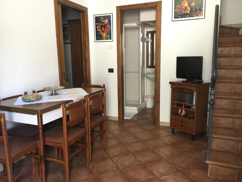 Appartamenti E Camere Il Poggio Di D'Angeli Lidia Auditore エクステリア 写真