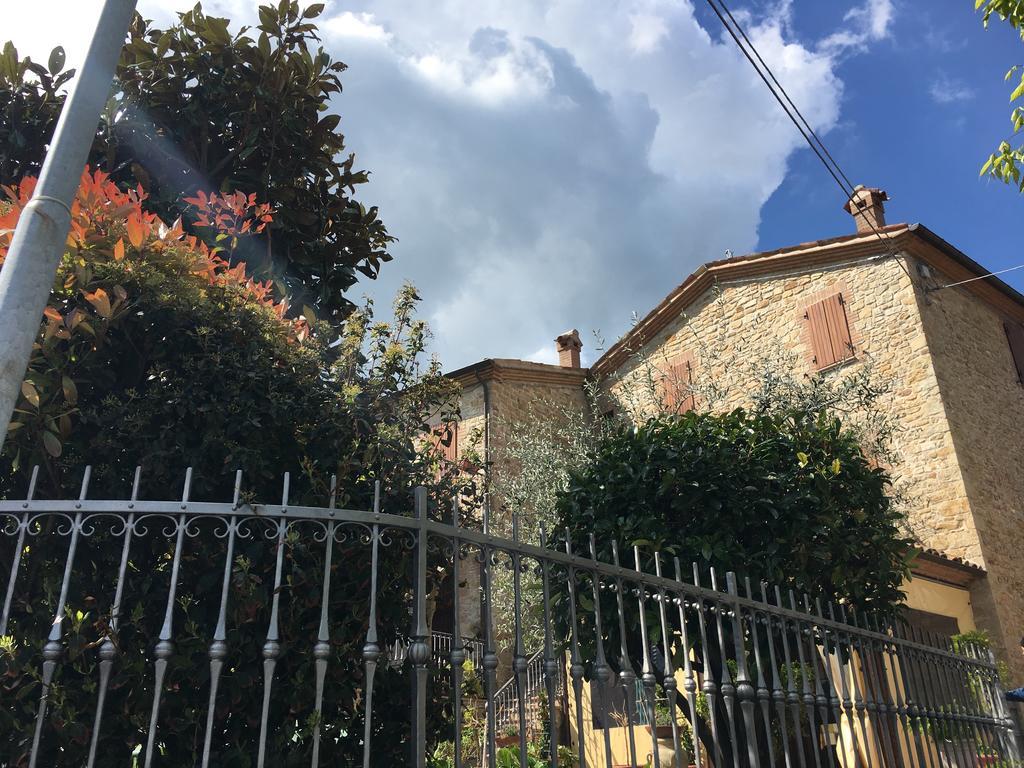 Appartamenti E Camere Il Poggio Di D'Angeli Lidia Auditore エクステリア 写真
