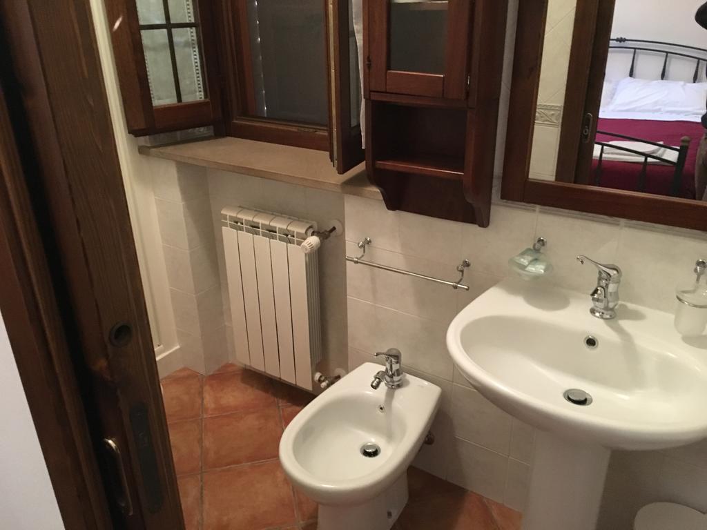 Appartamenti E Camere Il Poggio Di D'Angeli Lidia Auditore エクステリア 写真